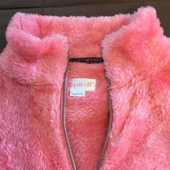Women’s Pink Sherpa Pull-Over - Picture 2 of 2